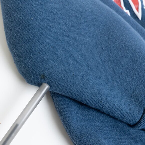 Vintage University of Manitoba Sweatshirt 90s Balboa Beach Club Blue Large - Picture 10 of 13